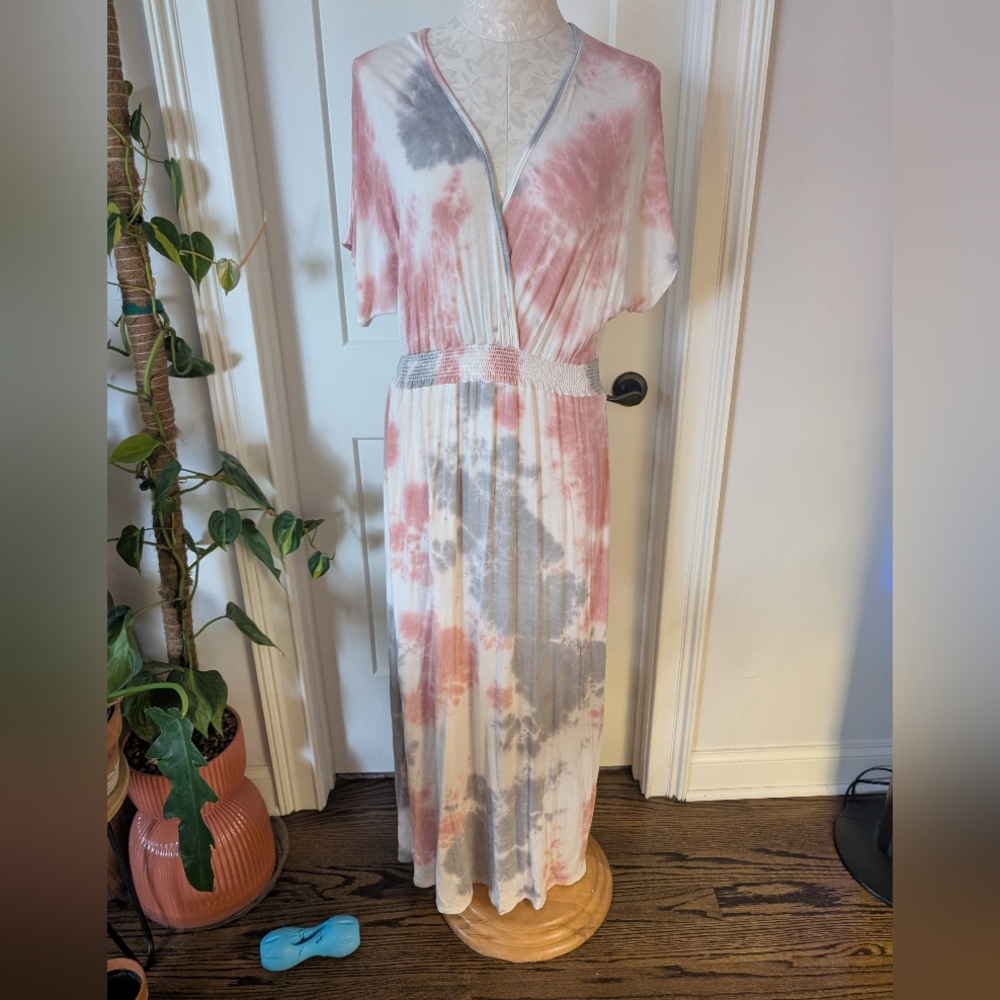 Vine & Love Tie-Dye Maxi Dress - Pink, Gray, White